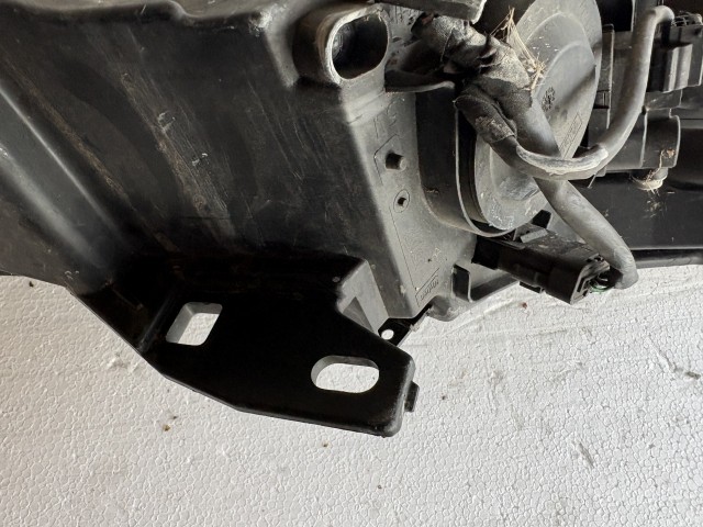 18138 Renault Grand Scenic 2009-2011Bal első  Lámpa Fényszóró