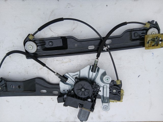 Opel Astra J  bal első Ablakemelő Szerkezet Elektromos