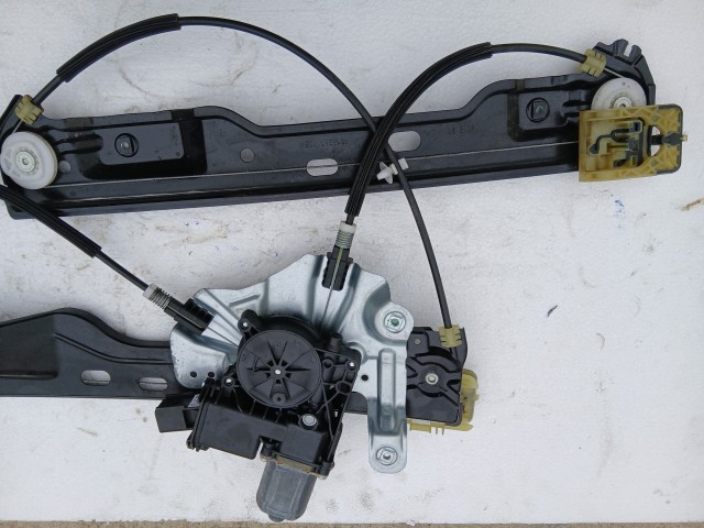 Opel Astra J  bal első Ablakemelő Szerkezet Elektromos