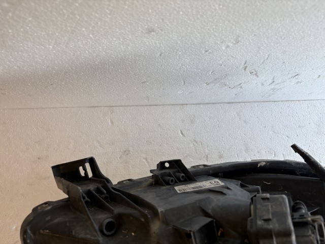18151 Toyota Yaris II. 2005-2011(xp90) Bal első Lámpa Fényszóró