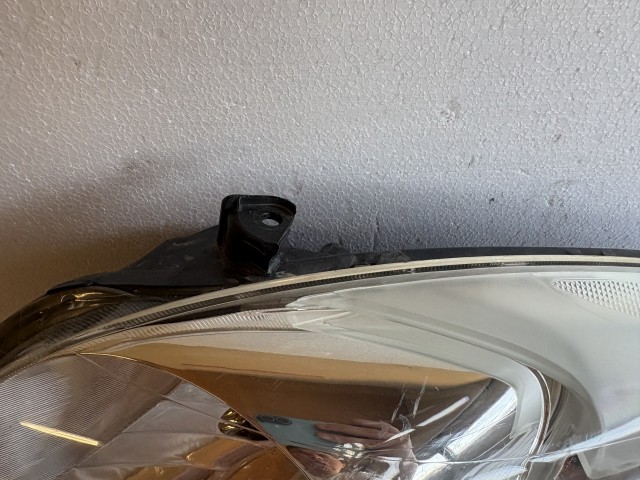 18151 Toyota Yaris II. 2005-2011(xp90) Bal első Lámpa Fényszóró