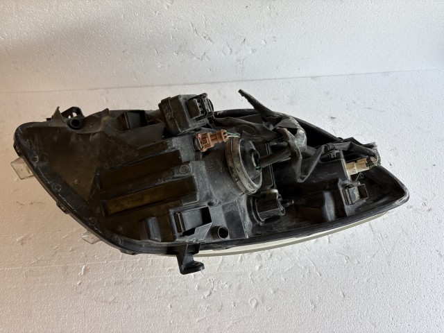 18151 Toyota Yaris II. 2005-2011(xp90) Bal első Lámpa Fényszóró