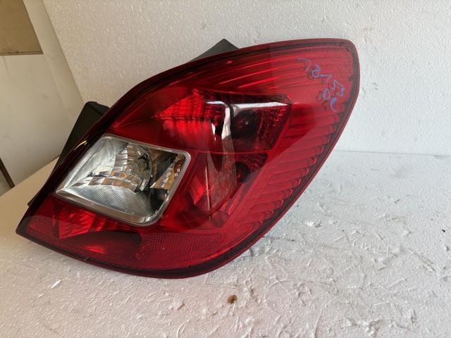 18153 Opel Corsa D 2006-2014  Jobb hátsó Lámpa Fényszóró