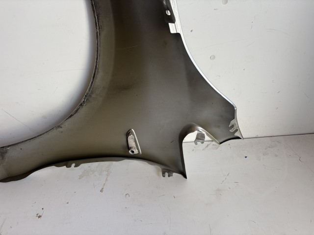 18176 Opel Astra J 2009-2015 Jobb első Sárvédő Ezüst  Z176