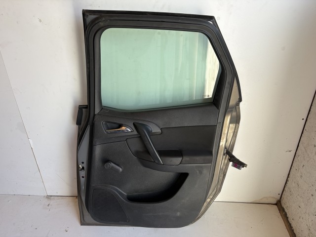 18186 Opel Meriva B 2010-2017 Jobb hátsó Ajtó Barna  Z40W