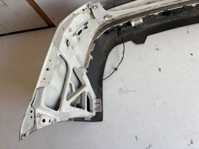 18187 Ford Focus II. 2004-2011 kombi hátsó Lökhárító Fehér
