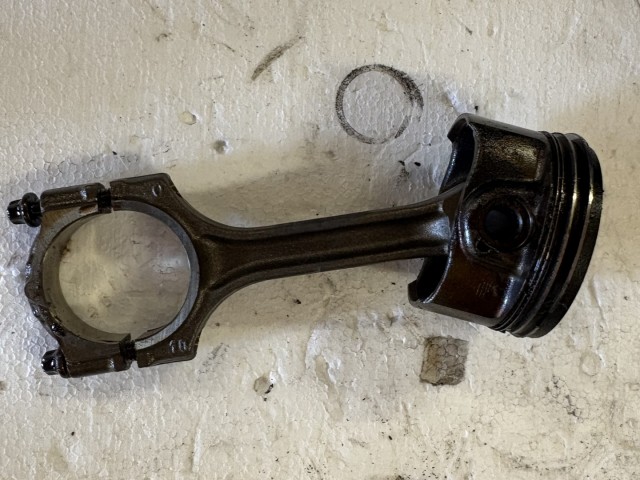 Opel Astra J A14NET 1.4 Turbo Dugattyú hajtókarral