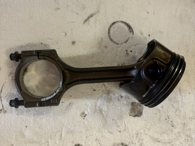 Opel Astra J A14NET 1.4 Turbo Dugattyú hajtókarral