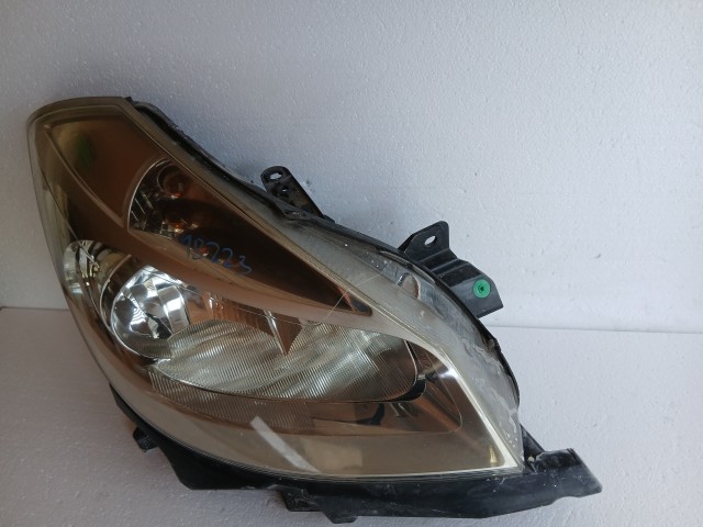 18223 Renault Clio III. 2007-2014 Jobb első Lámpa Fényszóró