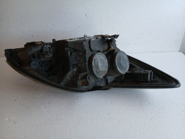 18237 Ford Focus II. 2004-2011 Bal első Lámpa Fényszóró