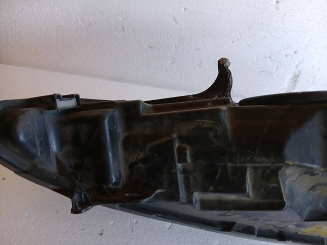 18240 Ford Fiesta Mk6 2008-2019 Bal első Lámpa Fényszóró