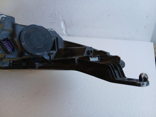 18240 Ford Fiesta Mk6 2008-2019 Bal első Lámpa Fényszóró