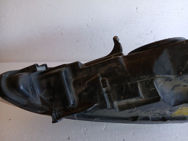 18240 Ford Fiesta Mk6 2008-2019 Bal első Lámpa Fényszóró