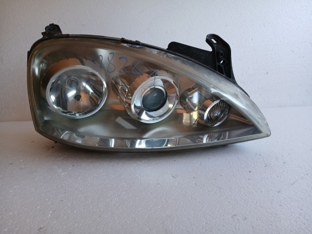 18241 Opel Corsa C Jobb első Lámpa Fényszóró Projektoros