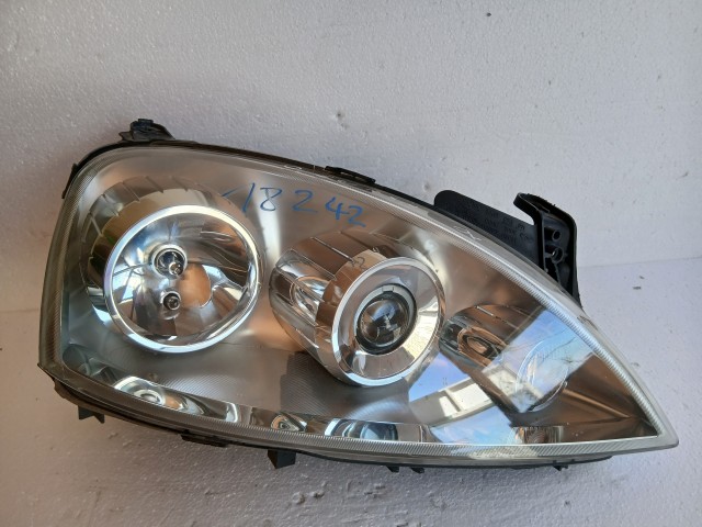18242 Opel Corsa C 2000-2006 Jobb első Lámpa Fényszóró Projektoros
