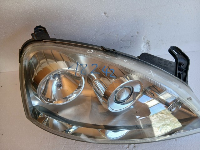 18242 Opel Corsa C 2000-2006 Jobb első Lámpa Fényszóró Projektoros