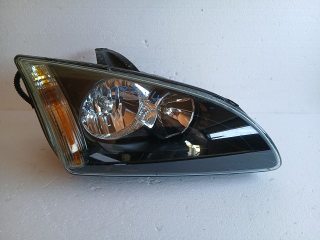 18244 Ford Focus II. 2004-2011 Jobb első Lámpa Fényszóró