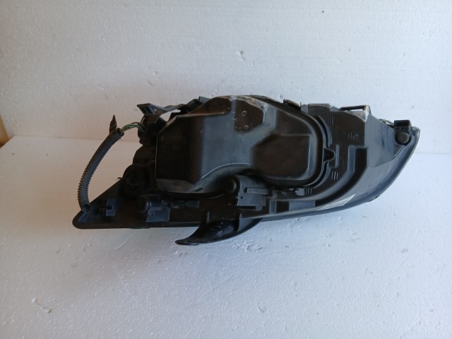 18244 Ford Focus II. 2004-2011 Jobb első Lámpa Fényszóró