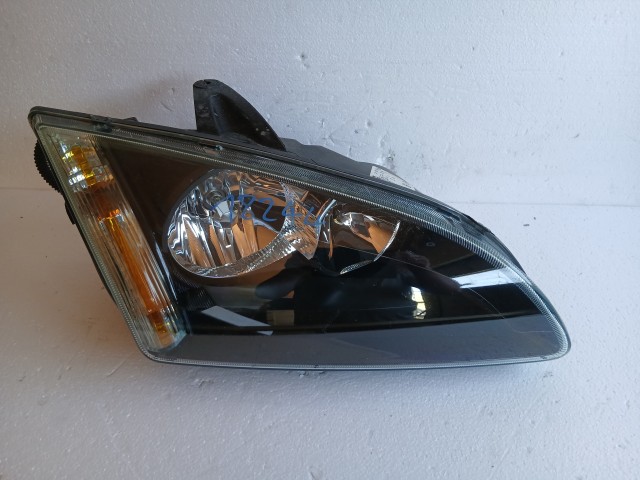 18244 Ford Focus II. 2004-2011 Jobb első Lámpa Fényszóró