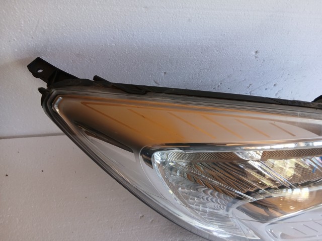 18250 Opel Meriva B 2010-2017 Jobb első Lámpa Fényszóró