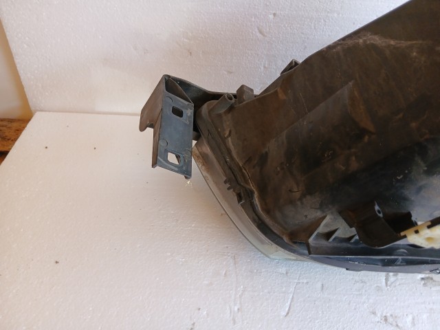 18251 BMW 3 E90 2005-2011 Bal első Lámpa Fényszóró