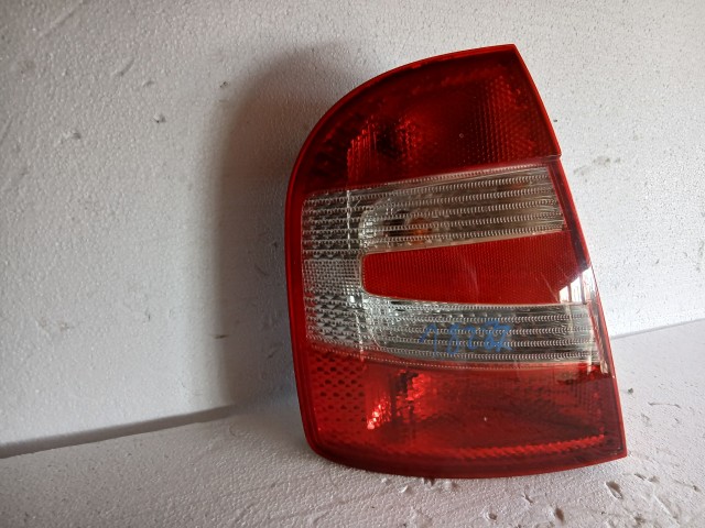 18287 Skoda Octavia 2004-2013 Bal hátsó Lámpa 5 ajtós