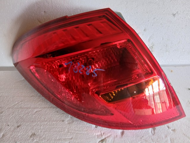 18285 Opel Meriva B 2010-2017 Bal hátsó Lámpa