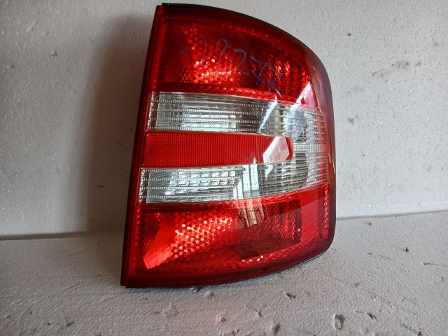 18277 Skoda Octavia 2004-2013  Jobb hátsó Lámpa 5 ajtós