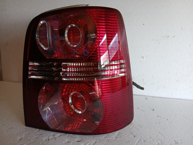 18276 Volkswagen Touran 2003-2015  Jobb hátsó Lámpa