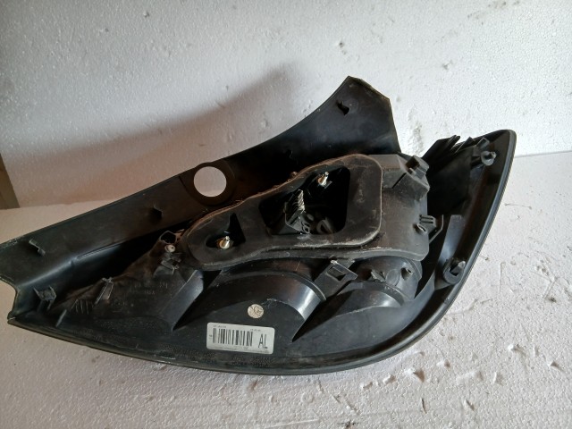 18275 Opel Astra H  Bal hátsó Lámpa Fényszóró 5 ajtós facelift