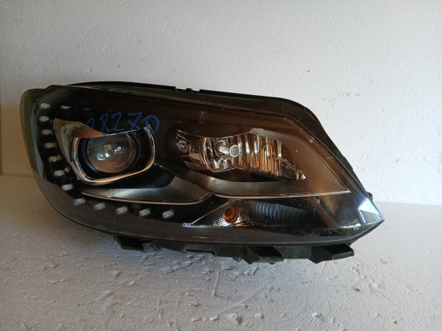 18270 Volkswagen Touran II. 2015 Jobb első Lámpa Fényszóró Ledes