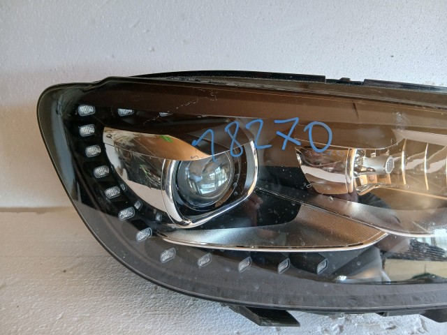 18270 Volkswagen Touran II. 2015 Jobb első Lámpa Fényszóró Ledes