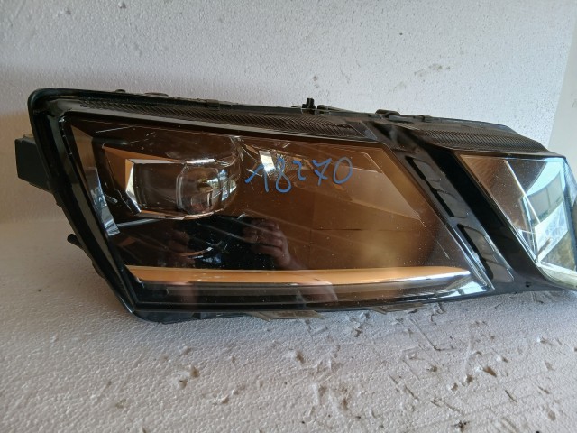 18269 Skoda Octavia Mk3 2015-2020 Jobb első Lámpa Fényszóró