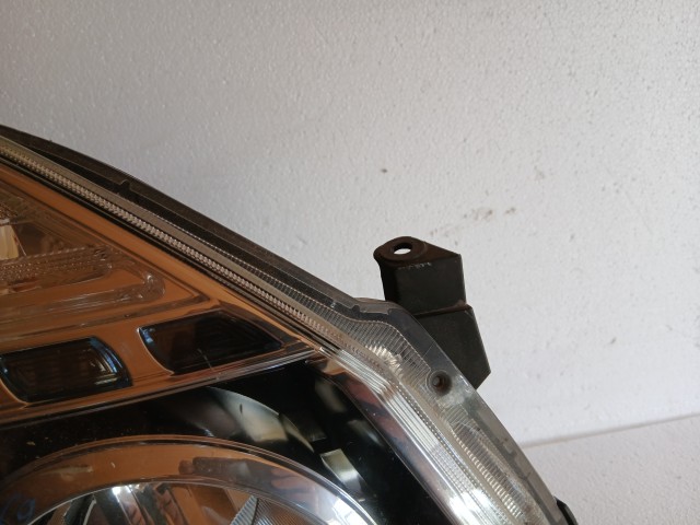 18288 Nissan X-Trail T31 2007-2013 Jobb első Lámpa Fényszóró Xenon