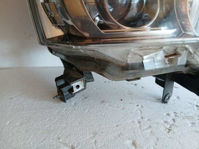 18288 Nissan X-Trail T31 2007-2013 Jobb első Lámpa Fényszóró Xenon