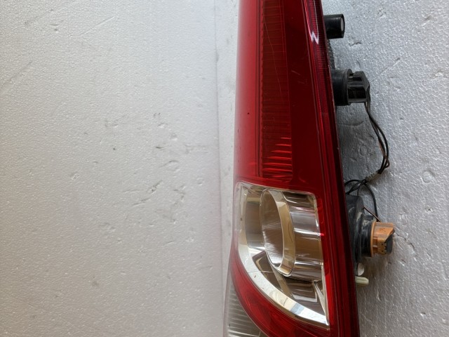 18152 Suzuki SPLASH 2008-2014 Lámpa , Fényszóró Használt  Jobb hátsó