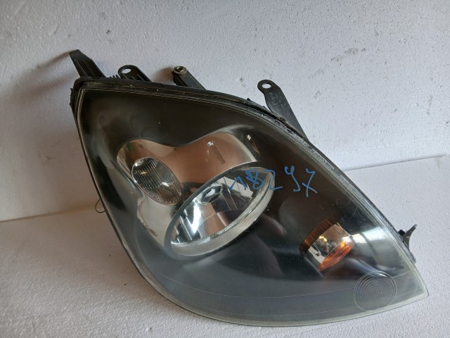 18297 Ford Fiesta v 2004-2008 Jobb első Lámpa  Fényszóró