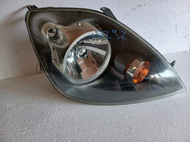 18297 Ford Fiesta v 2004-2008 Jobb első Lámpa  Fényszóró