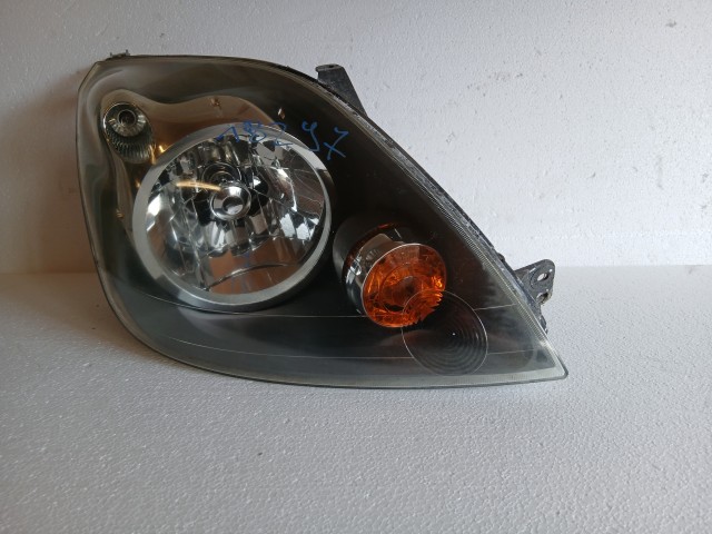 18297 Ford Fiesta v 2004-2008 Jobb első Lámpa  Fényszóró