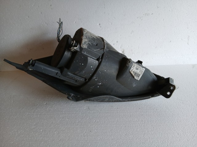 18297 Ford Fiesta v 2004-2008 Jobb első Lámpa  Fényszóró