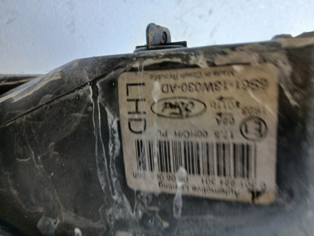 18299 Ford Fiesta v 2004-2008 Bal első Lámpa Fényszóró