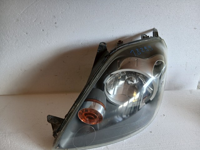 18299 Ford Fiesta v 2004-2008 Bal első Lámpa Fényszóró