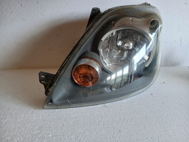 18299 Ford Fiesta v 2004-2008 Bal első Lámpa Fényszóró