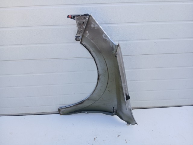 18321 Opel Astra H 2004-2010 Jobb első Sárvédő Ezüst Z157