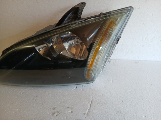 18325 Ford Focus II. 2004-2011 Bal első Lámpa Fényszóró