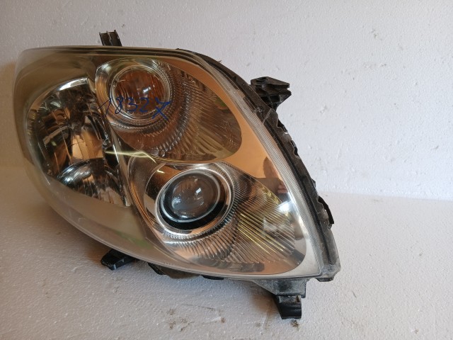 18327 Toyota Auris 2007-2012 Jobb első Lámpa Fényszóró