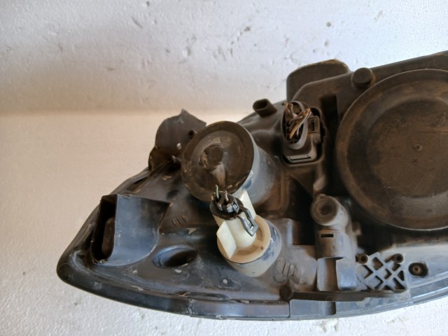 18334 Skoda Fabia II. Jobb első Lámpa Fényszóró