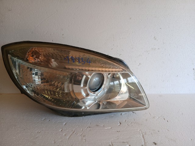 18334 Skoda Fabia II. Jobb első Lámpa Fényszóró