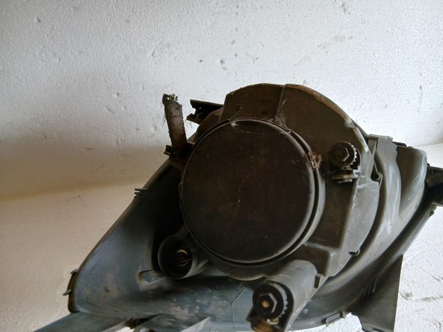 18344 Ford Fiesta v 2004-2008 Jobb első Lámpa Fényszóró