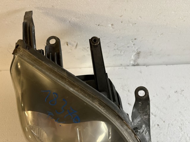 18370 Ford Fiesta V Jobb első Lámpa  Fényszóró